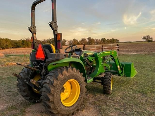 Image of John Deere 3030 equipment image 4