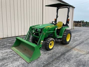 Main image John Deere 3032E