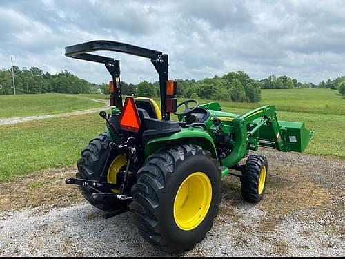 Image of John Deere 3032E equipment image 3