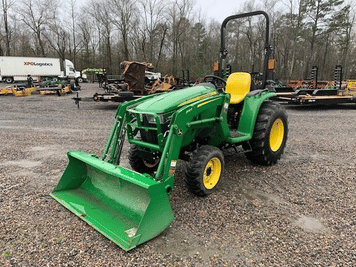 Main image John Deere 3032E