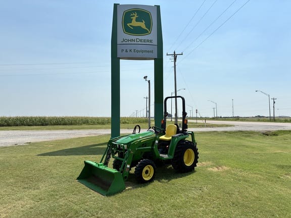 2018 John Deere 3032E Equipment Image0