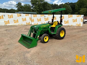 Main image John Deere 3032E