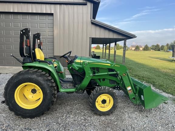 Image of John Deere 3032E Primary image