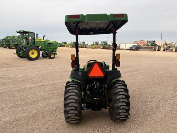 Image of John Deere 3032E equipment image 3