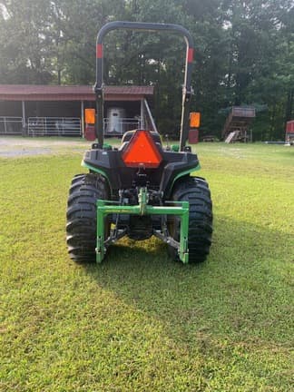 Image of John Deere 3032E equipment image 2