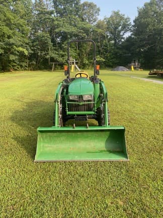 Image of John Deere 3032E equipment image 3