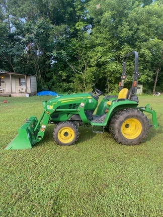 2018 John Deere 3032E Equipment Image0