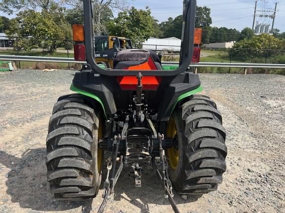 Image of John Deere 3032E equipment image 2
