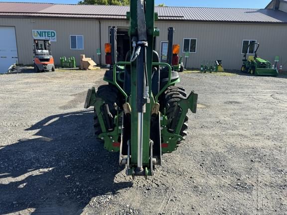 Image of John Deere 3032E equipment image 3
