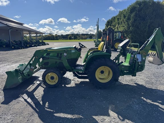 2018 John Deere 3032E Equipment Image0