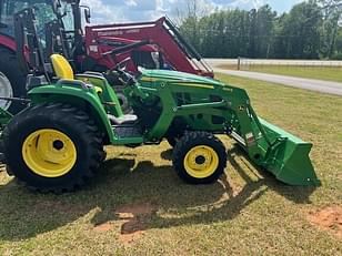 Main image John Deere 3032E 1