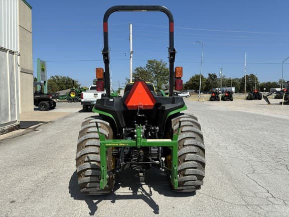 Image of John Deere 3032E equipment image 3