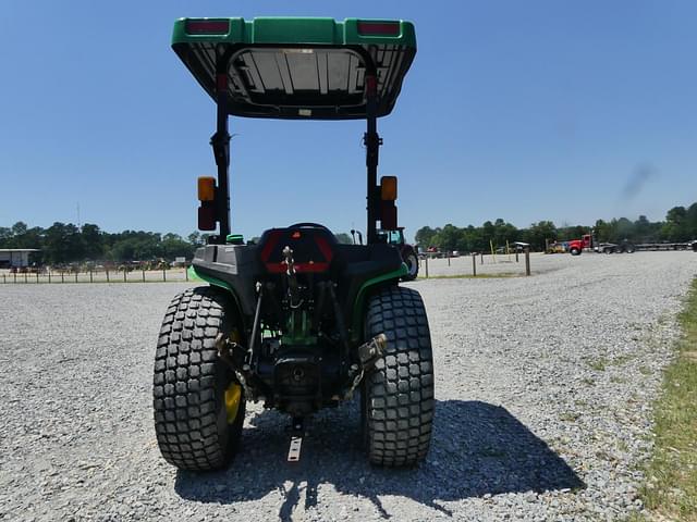Image of John Deere 3032E equipment image 3