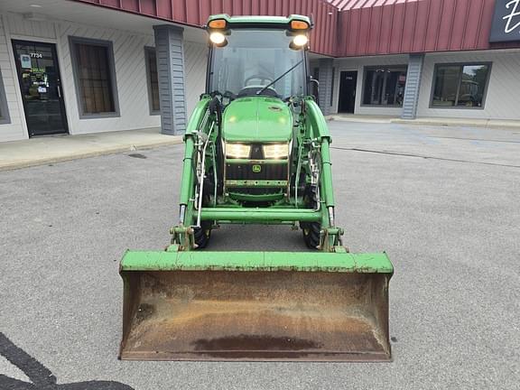 Image of John Deere 3033R equipment image 1