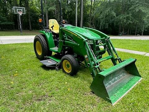 Image of John Deere 3033R Image 0