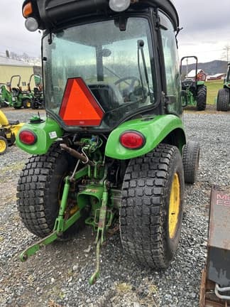 Image of John Deere 3033R equipment image 3