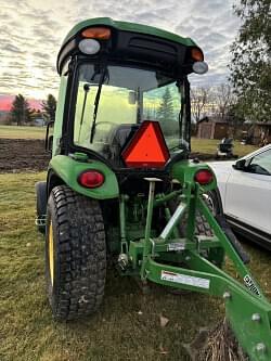 Image of John Deere 3033R equipment image 2