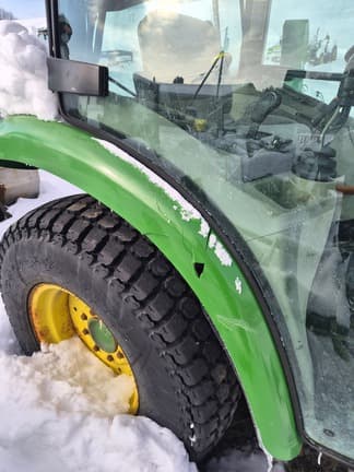 Image of John Deere 3033R equipment image 2