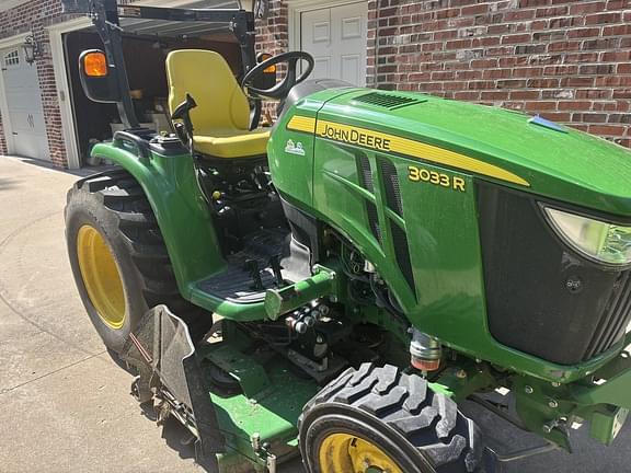 Image of John Deere 3033R Primary image