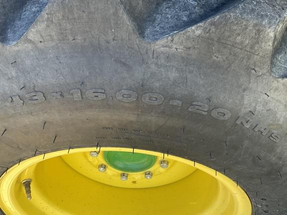 Image of John Deere 3033R equipment image 4