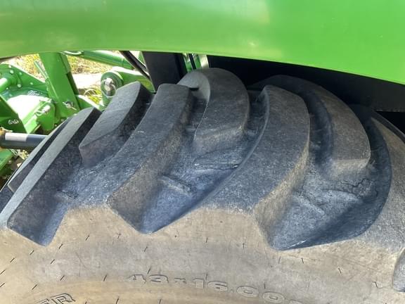 Image of John Deere 3033R equipment image 3