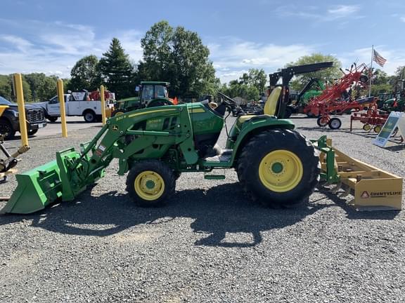 Image of John Deere 3033R equipment image 1