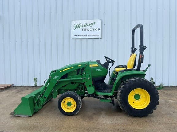 Image of John Deere 3033R equipment image 1