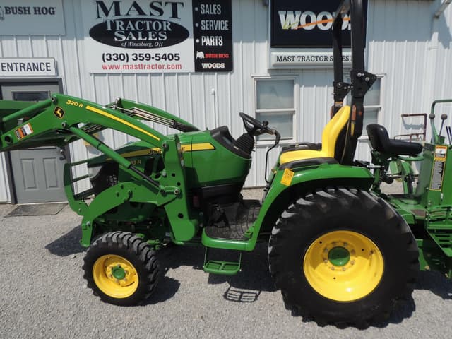 Image of John Deere 3033R equipment image 1