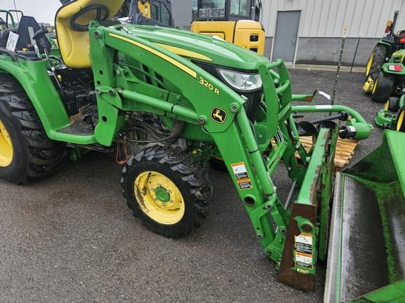 Image of John Deere 3033R Primary image