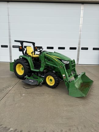 Main image John Deere 3033R