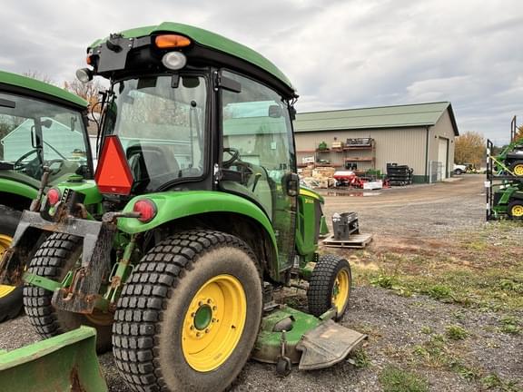 Image of John Deere 3033R equipment image 2