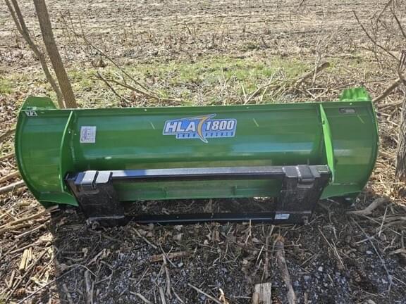 Image of John Deere 3038E equipment image 4