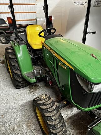 Image of John Deere 3038E Primary image