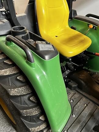 Image of John Deere 3038E equipment image 4
