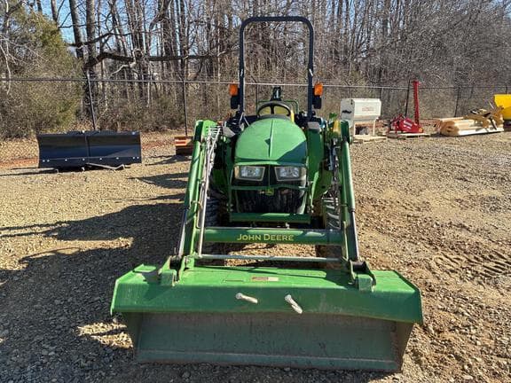 Image of John Deere 3038E equipment image 2