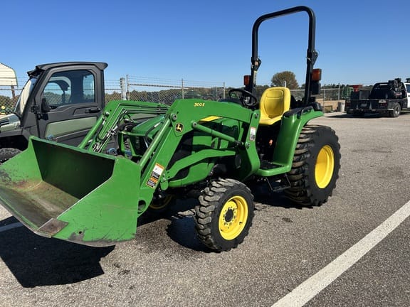 2018 John Deere 3038E Equipment Image0