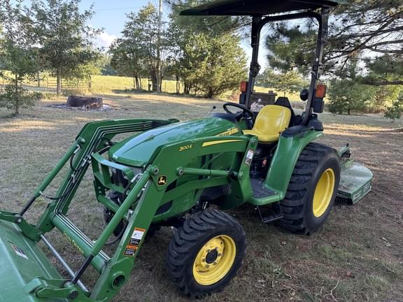 Image of John Deere 3038E equipment image 2