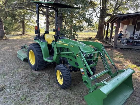 Image of John Deere 3038E equipment image 4