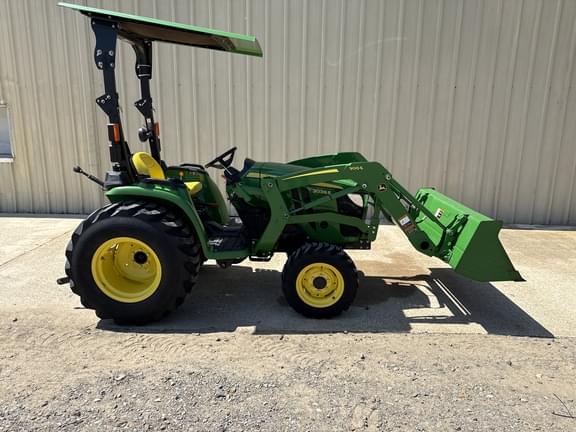 Image of John Deere 3038E equipment image 3