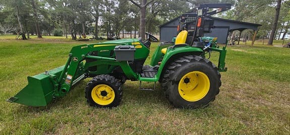 Image of John Deere 3038E equipment image 1