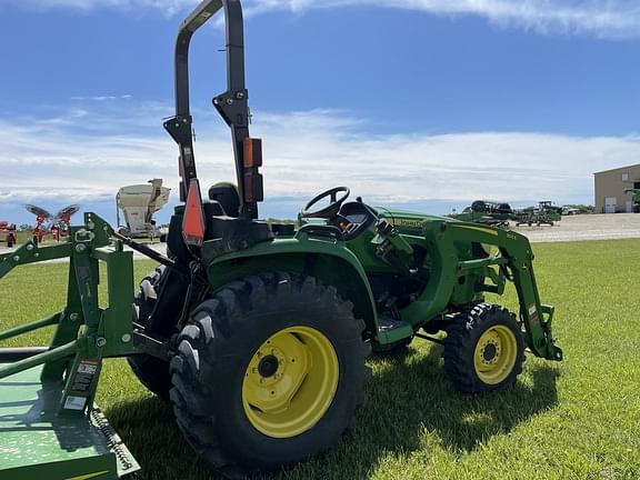 Image of John Deere 3038E equipment image 4