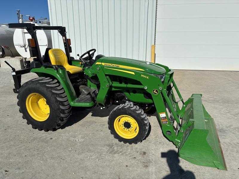 Image of John Deere 3038E Primary image