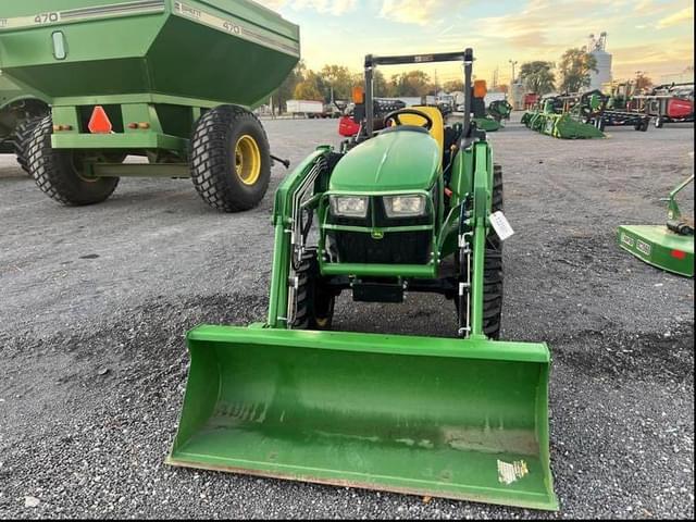 Image of John Deere 3038E equipment image 1