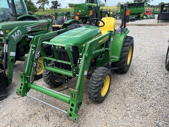 Main image John Deere 3038E