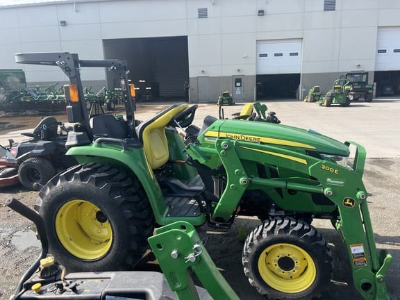 2018 John Deere 3038E Equipment Image0