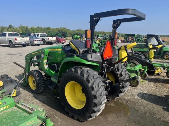Image of John Deere 3038E equipment image 4