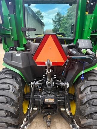 Image of John Deere 3038E equipment image 2