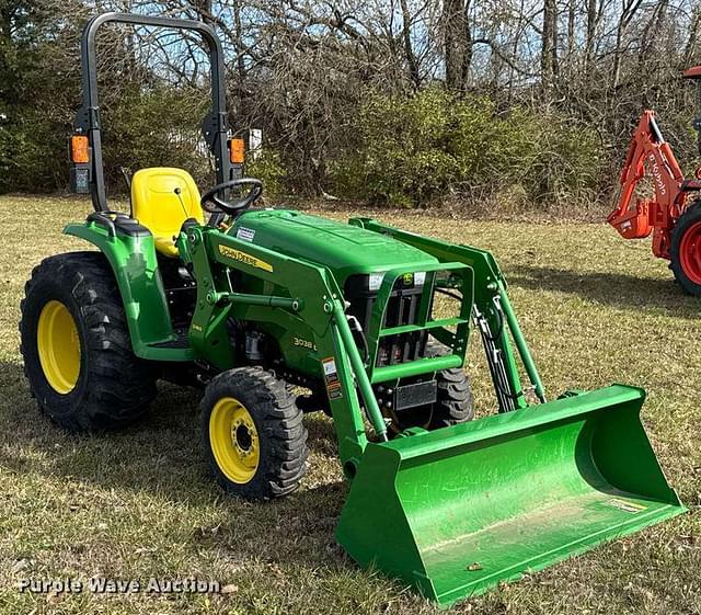 Image of John Deere 3038E equipment image 2