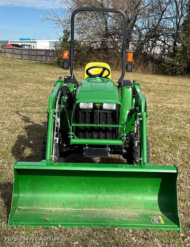 Image of John Deere 3038E equipment image 1