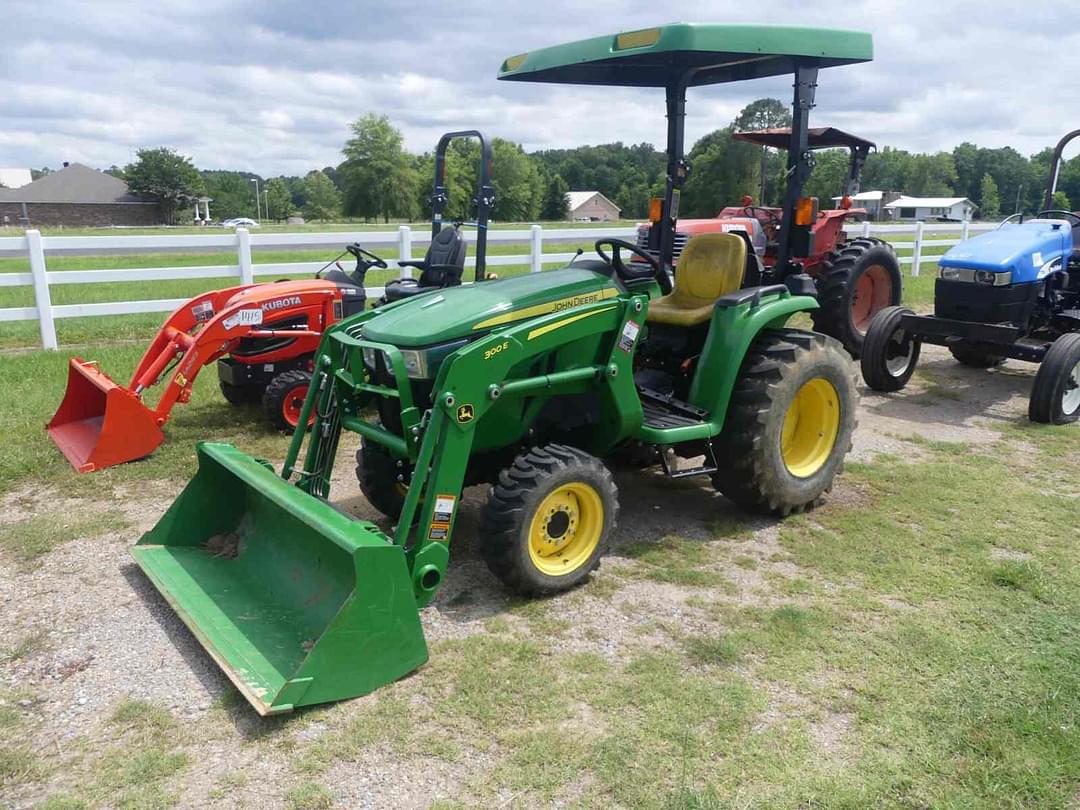 Image of John Deere 3038E Primary image